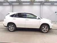 Toyota HARRIER лот № 5517 оценка 3  с аукциона в Японии 2