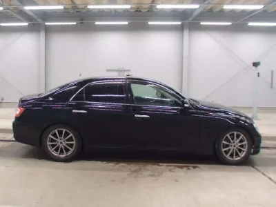 Toyota MARK X  с аукциона в Японии