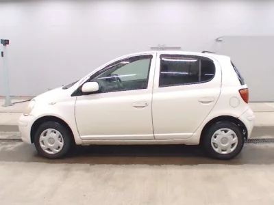 Toyota VITZ  с аукциона в Японии