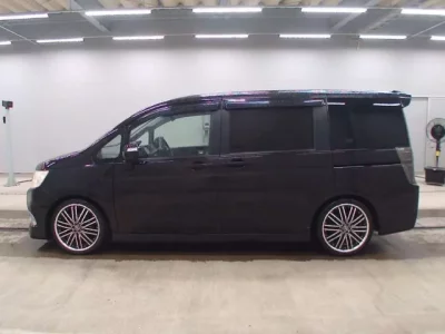 Honda STEP WAGON  с аукциона в Японии