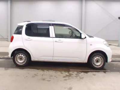 Toyota PASSO  с аукциона в Японии