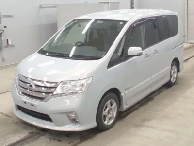 Nissan SERENA  с аукциона в Японии