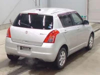Suzuki SWIFT лот № 5561 оценка 3.5  с аукциона в Японии 1