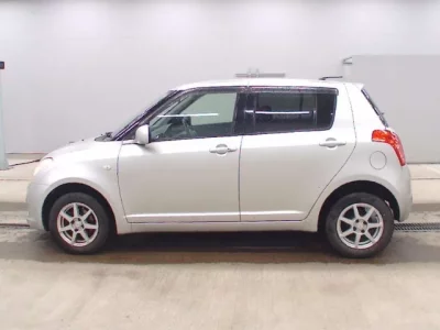 Suzuki SWIFT  с аукциона в Японии