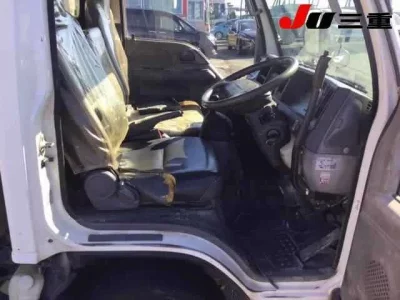 Isuzu ELF  с аукциона в Японии