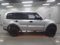 Mitsubishi PAJERO лот № 30512 оценка R  с аукциона в Японии 2