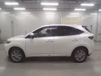 Toyota HARRIER лот № 30515 оценка 4  с аукциона в Японии 3