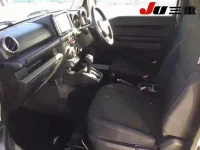 Suzuki JIMNY SIERRA лот № 3521 оценка 4.5  с аукциона в Японии 2