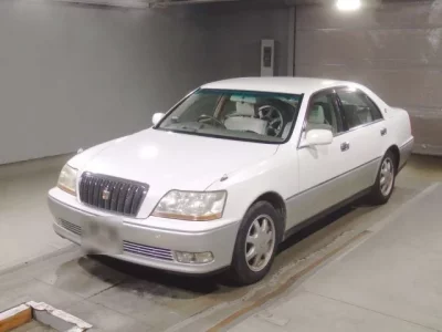 Toyota CROWN  с аукциона в Японии