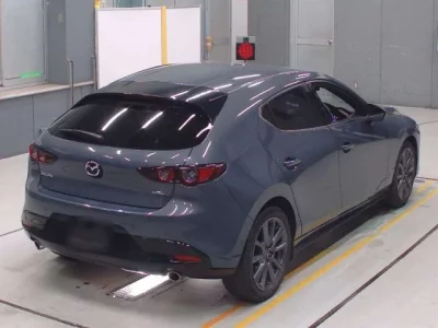 Mazda MAZDA3  с аукциона в Японии