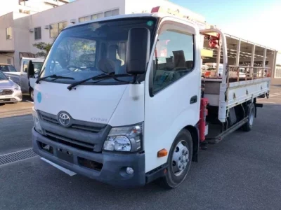 Toyota DYNA  с аукциона в Японии
