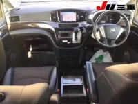 Nissan ELGRAND лот № 3561 оценка 4  с аукциона в Японии 7
