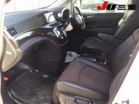 Nissan ELGRAND лот № 3561 оценка 4  с аукциона в Японии 2