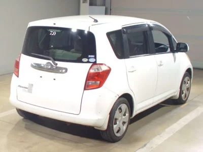 Toyota RACTIS  с аукциона в Японии