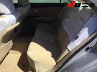 Toyota CROWN лот № 1028 оценка R  с аукциона в Японии 9