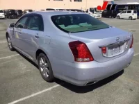 Toyota CROWN лот № 1028 оценка R  с аукциона в Японии 1
