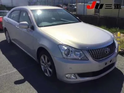 Toyota CROWN  с аукциона в Японии