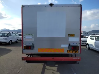 Toyota DYNA  с аукциона в Японии