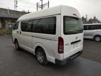 Toyota HIACE VAN лот № 8914 оценка 3.5  с аукциона в Японии 4