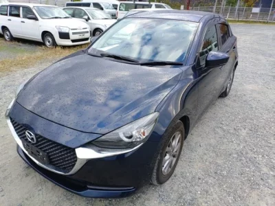 Mazda MAZDA2  с аукциона в Японии