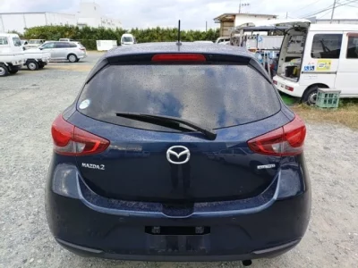 Mazda MAZDA2  с аукциона в Японии