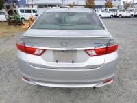 Honda GRACE лот № 3026 оценка 3.5  с аукциона в Японии 3