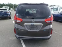 Honda FREED лот № 6640 оценка 3  с аукциона в Японии 3