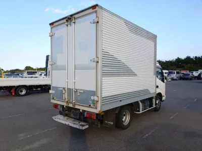 Hino DUTRO  с аукциона в Японии