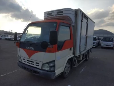 Isuzu ELF  с аукциона в Японии