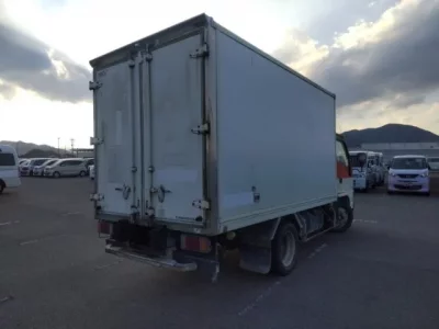 Isuzu ELF  с аукциона в Японии