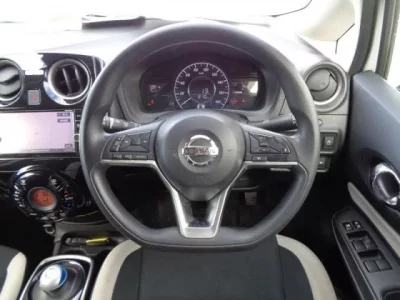 Nissan NOTE  с аукциона в Японии