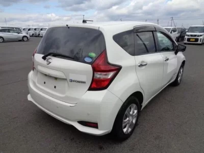 Nissan NOTE  с аукциона в Японии