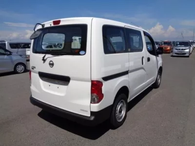 Nissan NV200  с аукциона в Японии