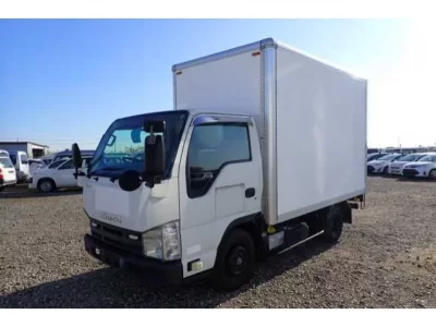 Isuzu ELF  с аукциона в Японии