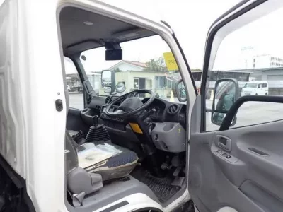 Hino DUTRO  с аукциона в Японии