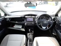 Toyota COROLLA AXIO лот № 127 оценка R  с аукциона в Японии 2