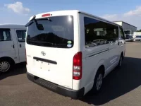 Toyota HIACE VAN лот № 1 оценка 3.5  с аукциона в Японии 1