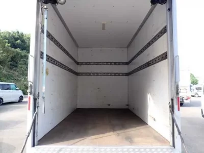 Isuzu ELF  с аукциона в Японии