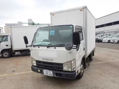 Isuzu ELF  с аукциона в Японии