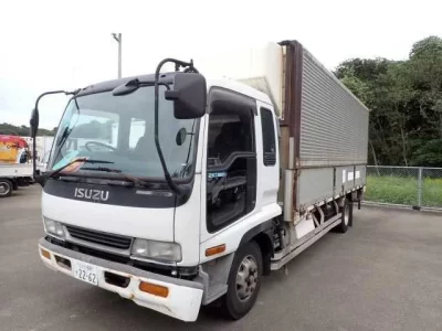 Isuzu FORWARD  с аукциона в Японии