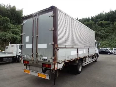 Isuzu FORWARD  с аукциона в Японии