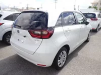 Honda FIT лот № 1007 оценка 4  с аукциона в Японии 1