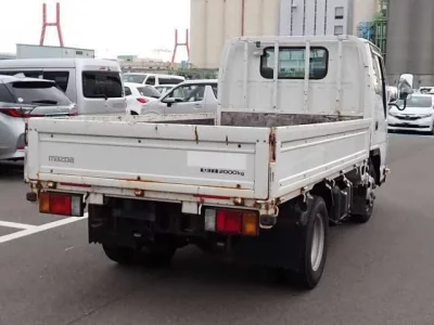 Mazda TITAN  с аукциона в Японии