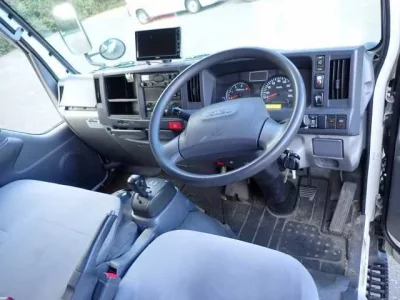 Isuzu ELF  с аукциона в Японии