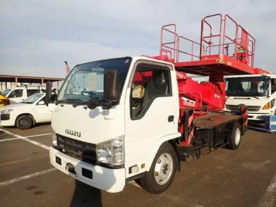 Isuzu ELF  с аукциона в Японии