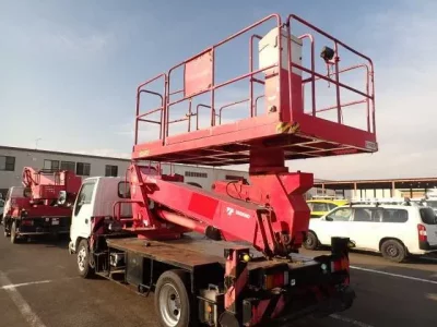 Isuzu ELF  с аукциона в Японии