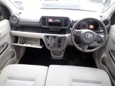 Toyota PASSO  с аукциона в Японии