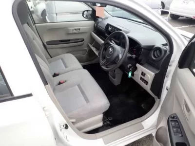 Toyota PASSO  с аукциона в Японии