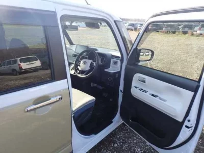 Daihatsu MOVE CANBUS  с аукциона в Японии