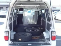 Mazda BONGO VAN лот № 145 оценка 3.5  с аукциона в Японии 2
